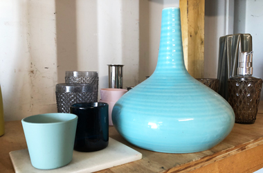 Vaser, glas, kopper og andre fine ting til direkte genbrug